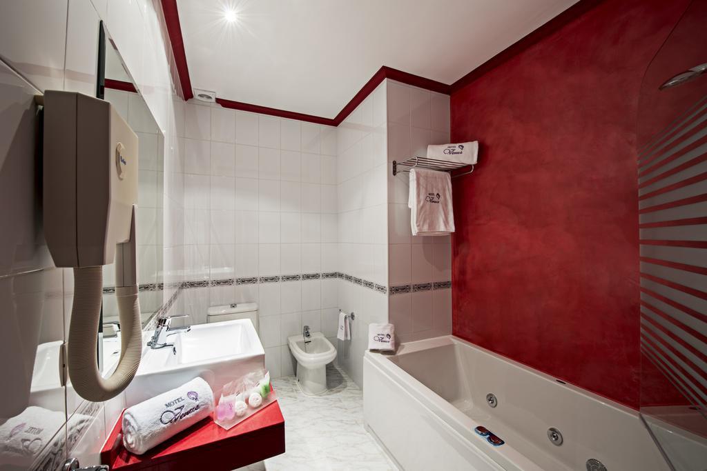 Motel Venus La Coruna Guísamo Δωμάτιο φωτογραφία